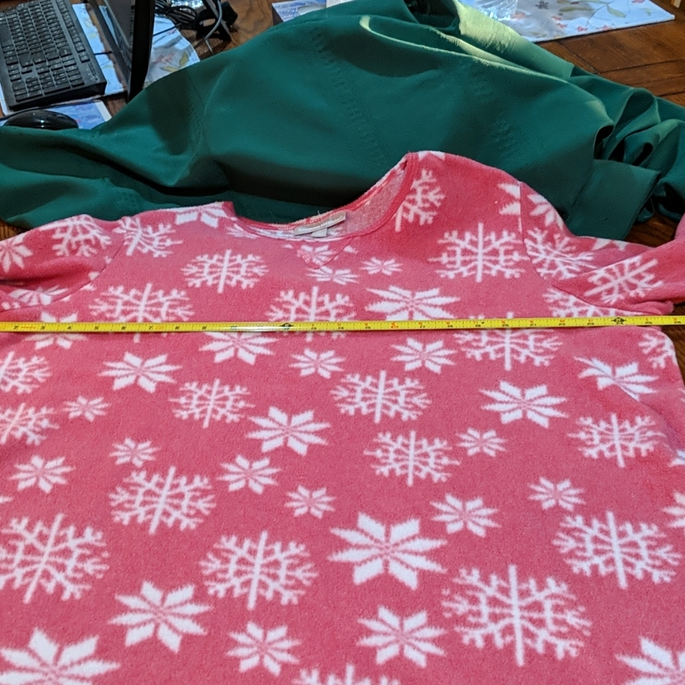 Women's Fleece Top - Picture 3 of 9